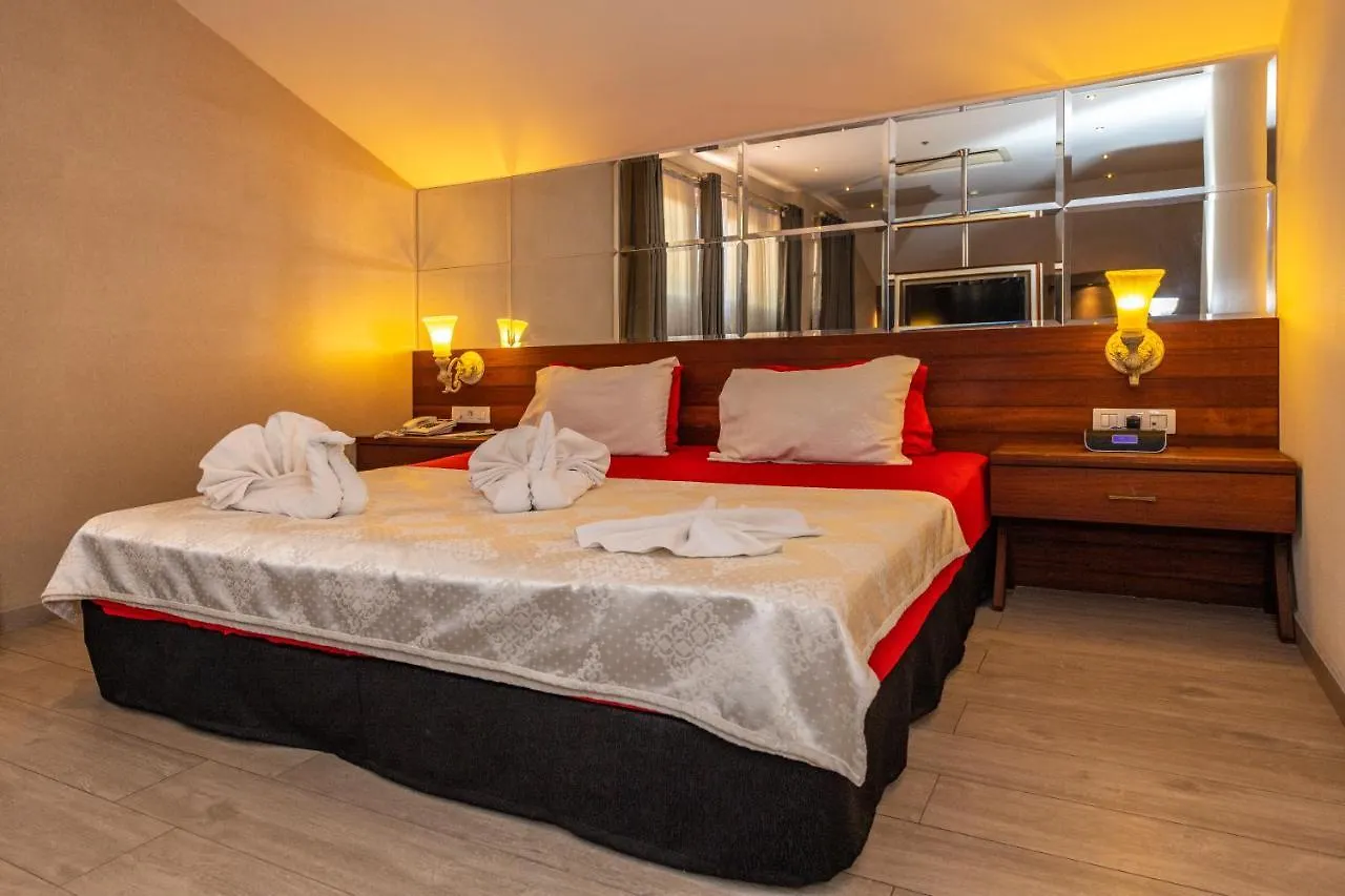 Blueberry Boutique Hotel Fethiye 4*,